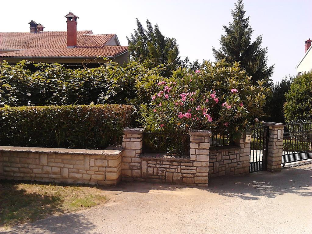 Apartment Slavica Vrvari Porec Luaran gambar