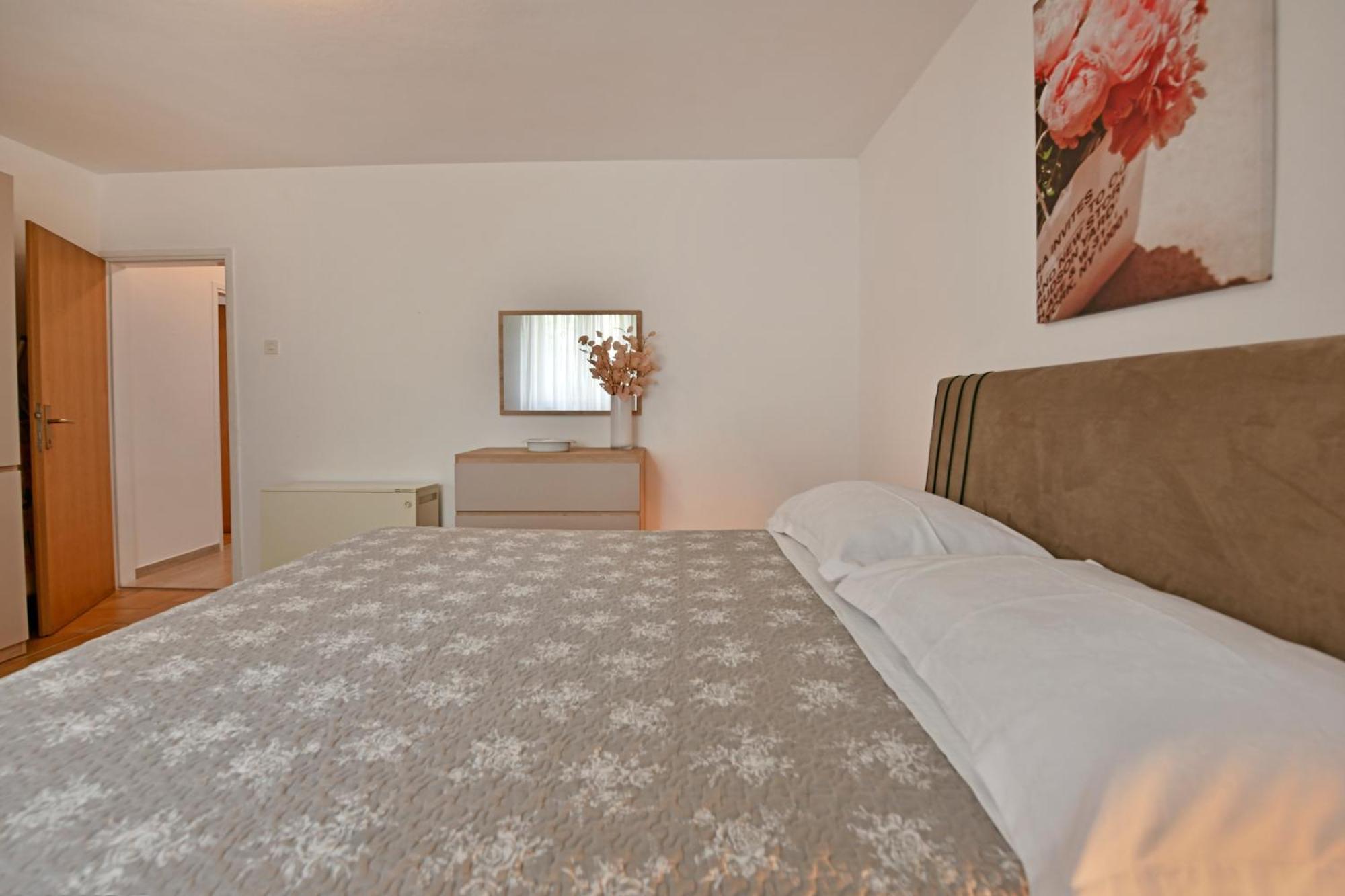 Apartment Slavica Vrvari Porec Bilik gambar