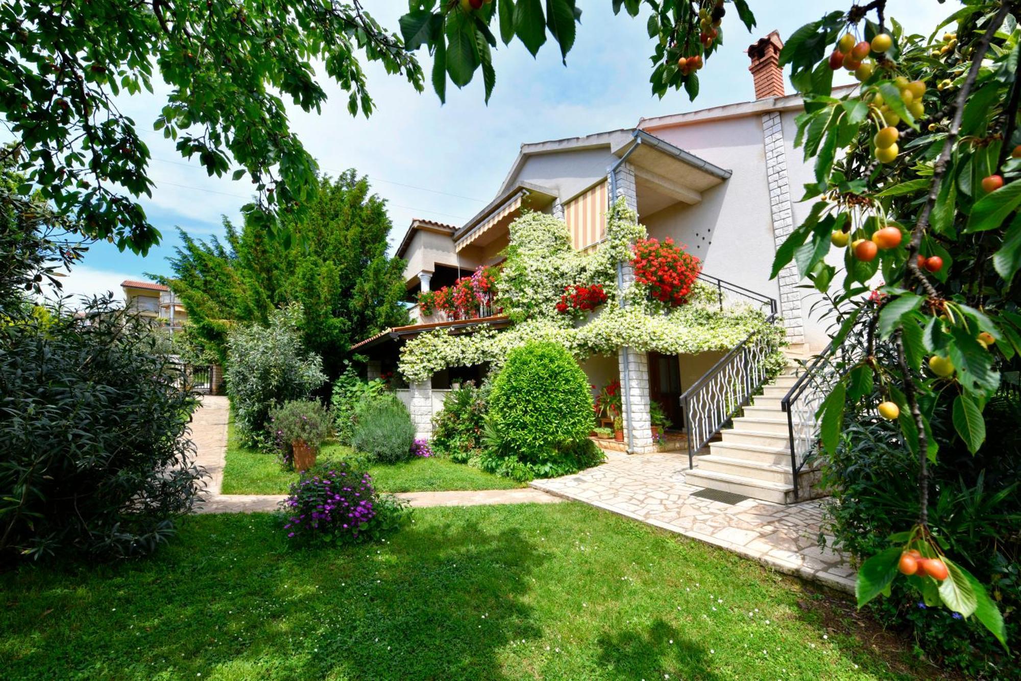 Apartment Slavica Vrvari Porec Luaran gambar